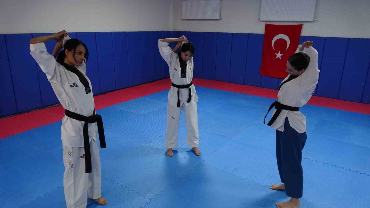 Gaziantep'te 3 Kız Kardeş Milli Tekvandocu Oldu