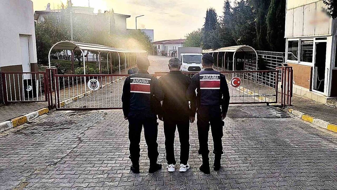 Gaziantep'te Hırsızlık Suçundan Aranan Şahıs Yakalandı