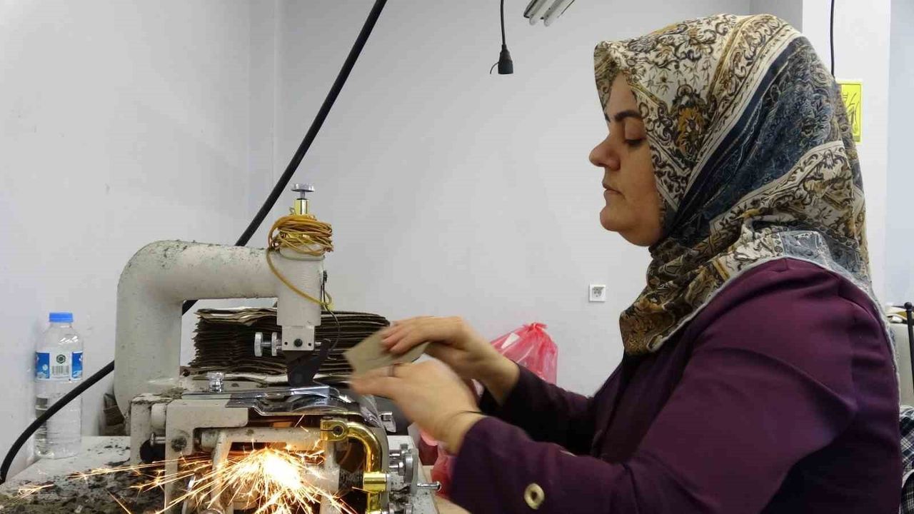 Gaziantep'te Kadınların Ayakkabı Sektöründeki Rolü