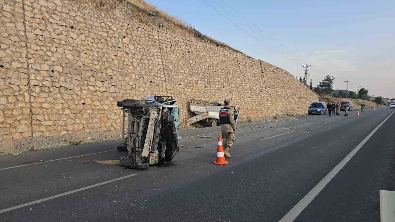 Gaziantep’te Kamyonet Kazası: 4 Yaralı