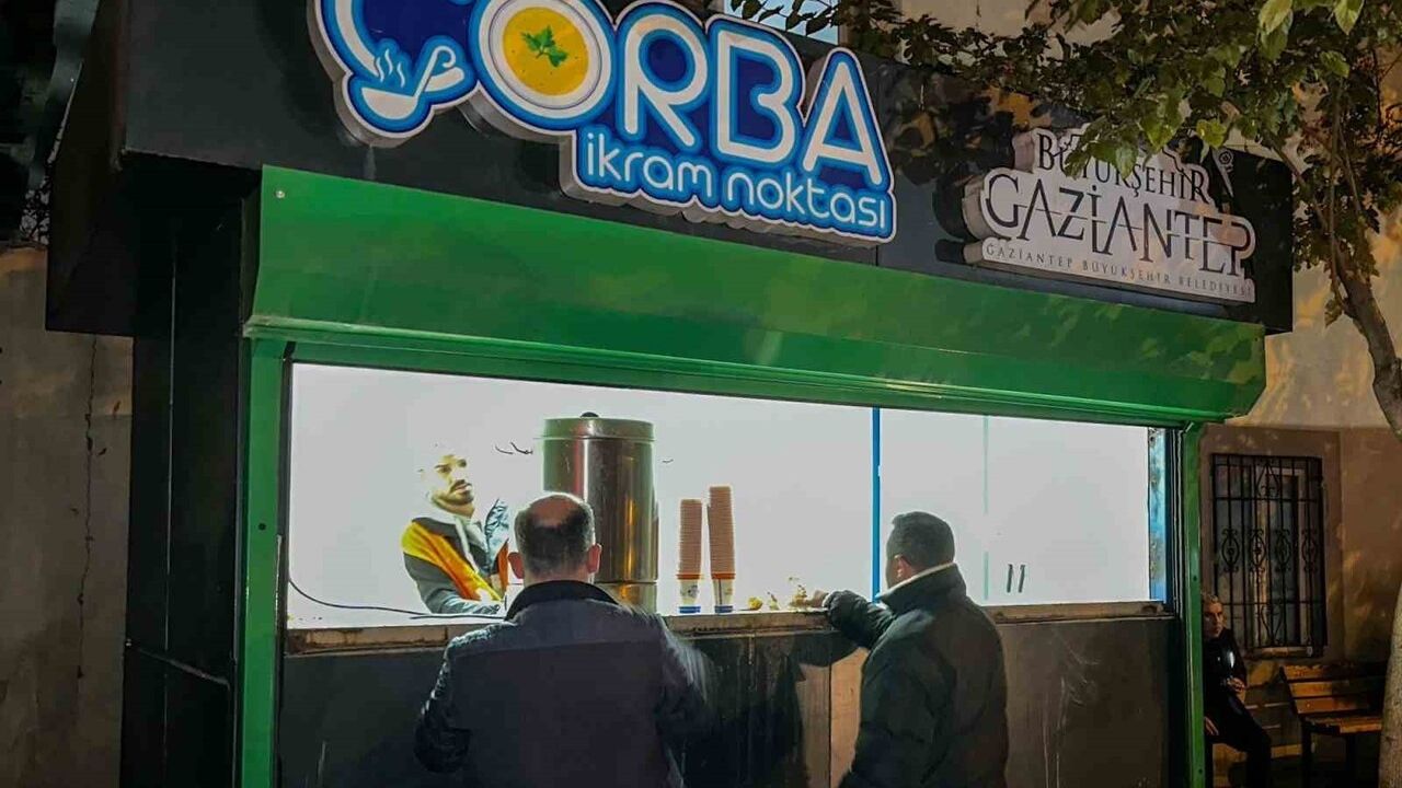 Gaziantep'te Sıcak Çorba İkram Noktaları