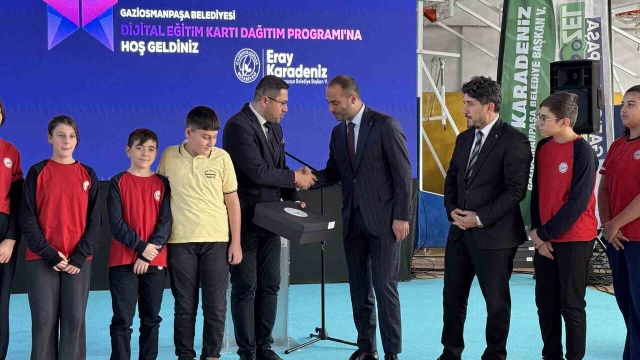 Gaziosmanpaşa Belediyesi'nden Öğrencilere Dijital Eğitim Desteği