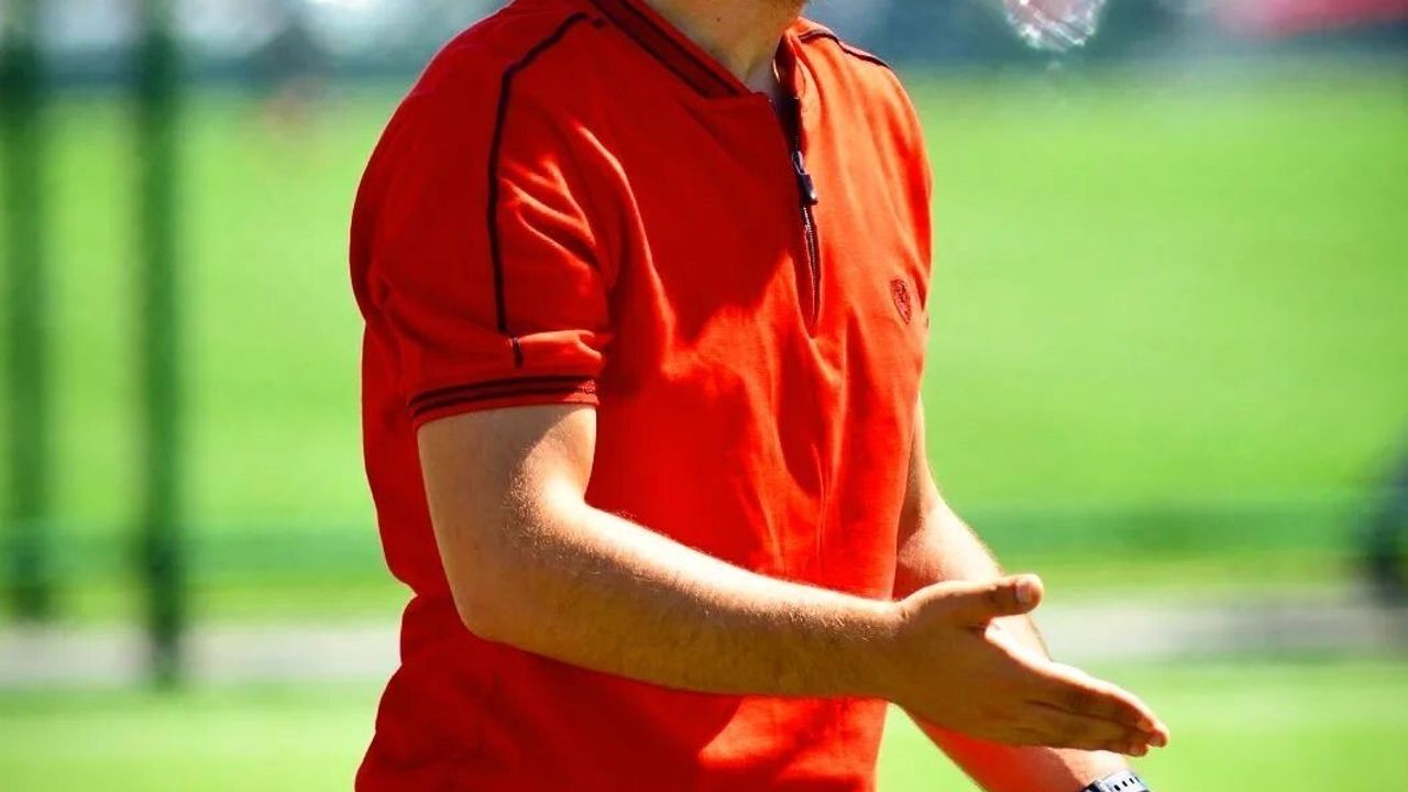 Gaziosmanpaşaspor'da Antrenörle Ayrılık