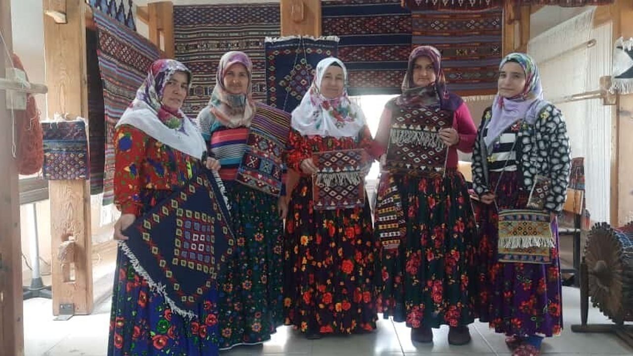 Geçmişten Günümüze Tahtaköprü Kilimi: Genç Ustalarla Yaşatılıyor