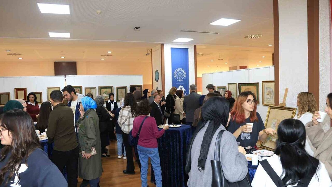Geleneksel Türk Sanatları Öğrencilerinin Eserleri Sergilendi