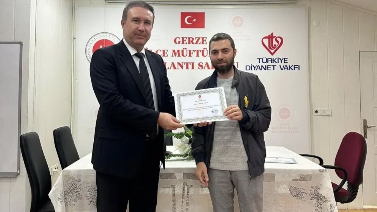 Gerze'de Genç Din Görevlilerine Babalık Eğitimi