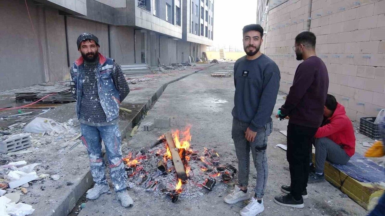 Göle İlçesinde Dondurucu Soğuklar Etkili Oldu