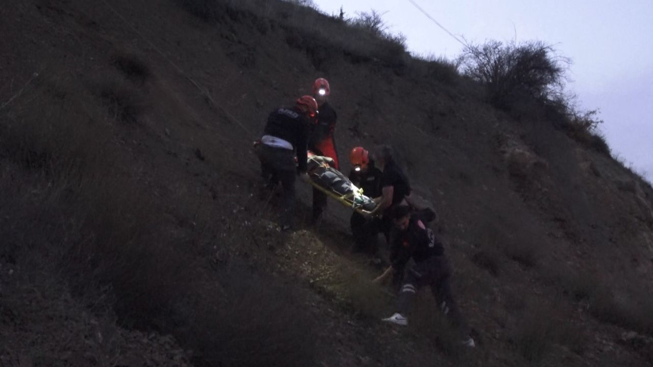 Gümüşhane'de Erkek Hemşire Kayalıklardan Düştü
