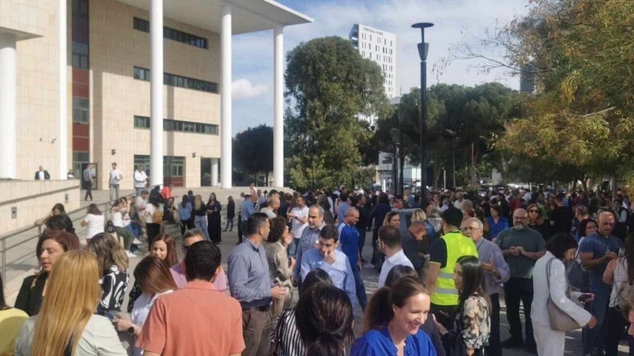 Güney Kıbrıs'ta 5.2 Büyüklüğünde Deprem