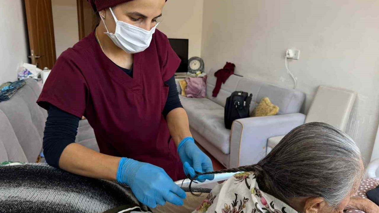 Hacılar'da Gönüllere Dokunan Evde Bakım Hizmeti