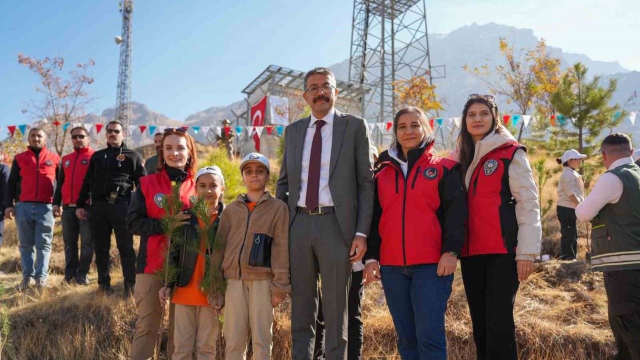 Hakkari'de Fidan Dikimi Etkinliği