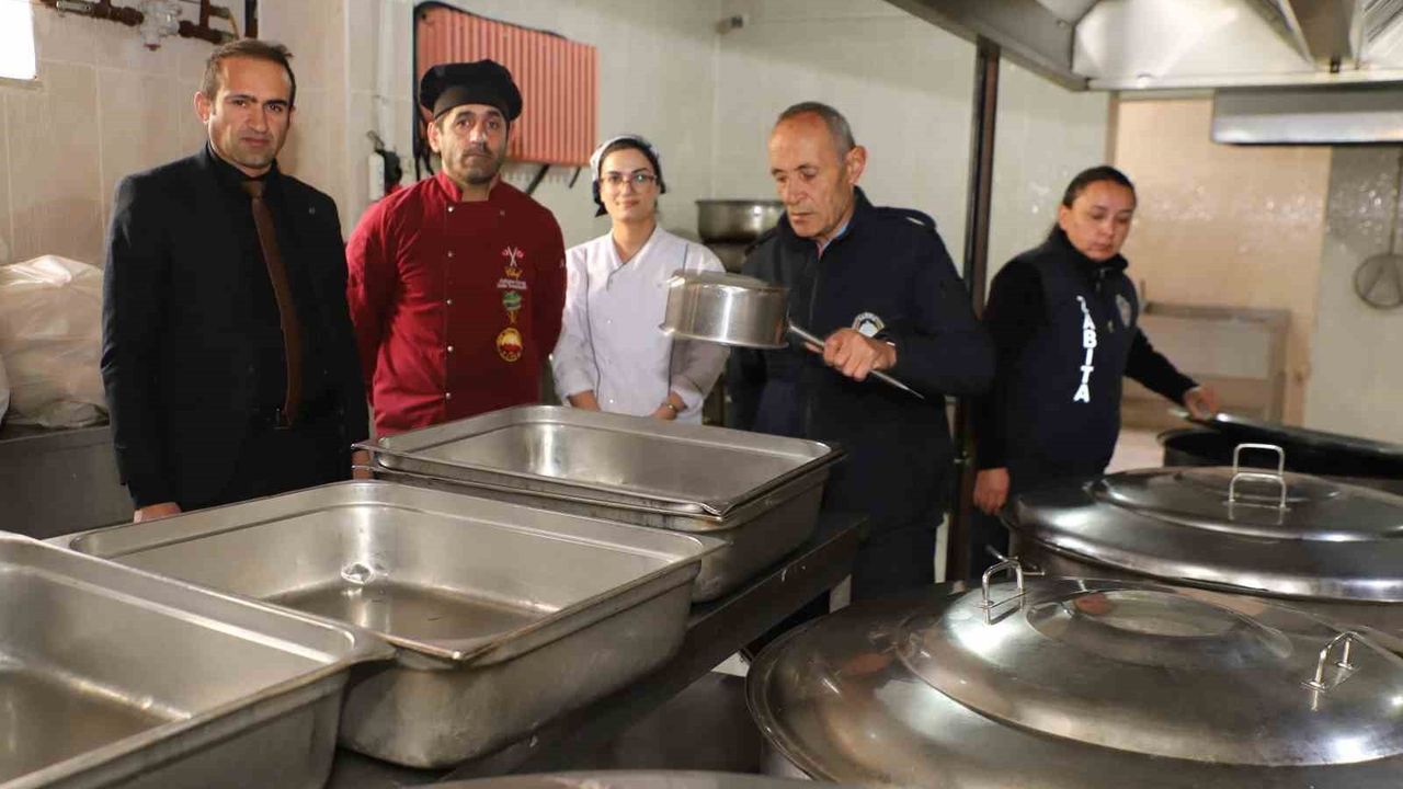 Hakkari'de Okul Mutfaklarına Hijyen Denetimi