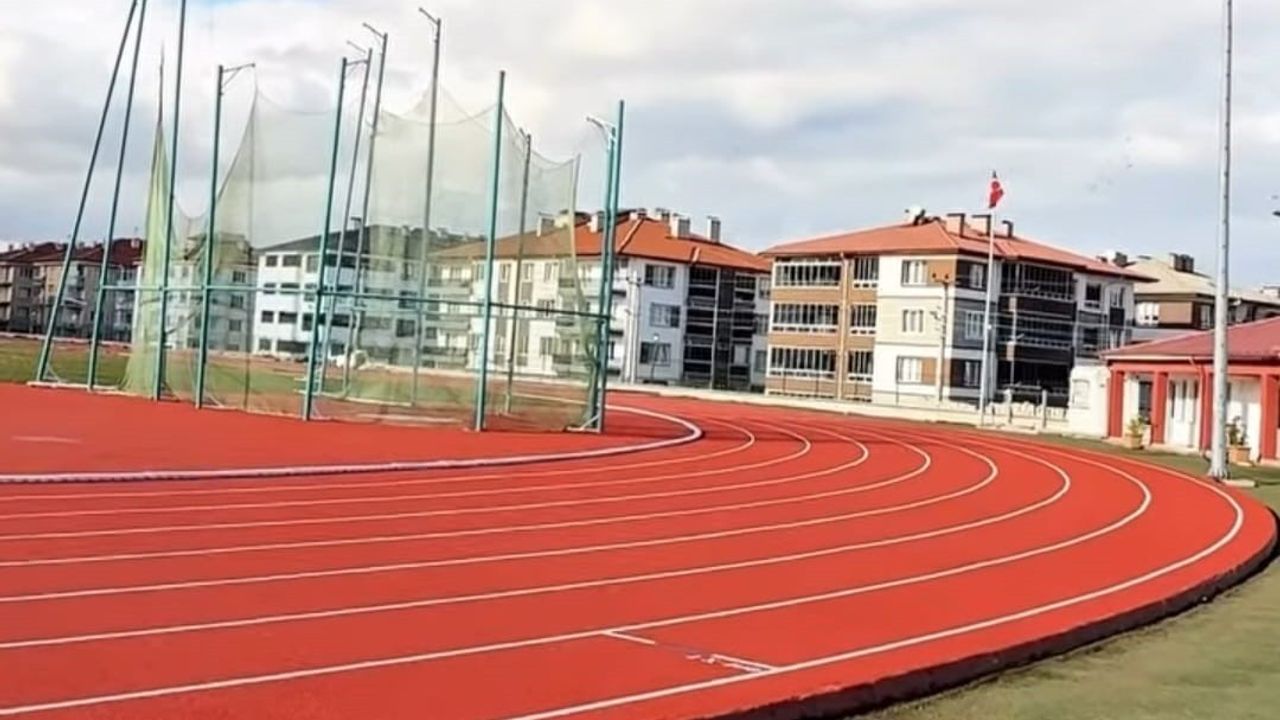 Halil Akkaş Atletizm Stadı Yenilendi