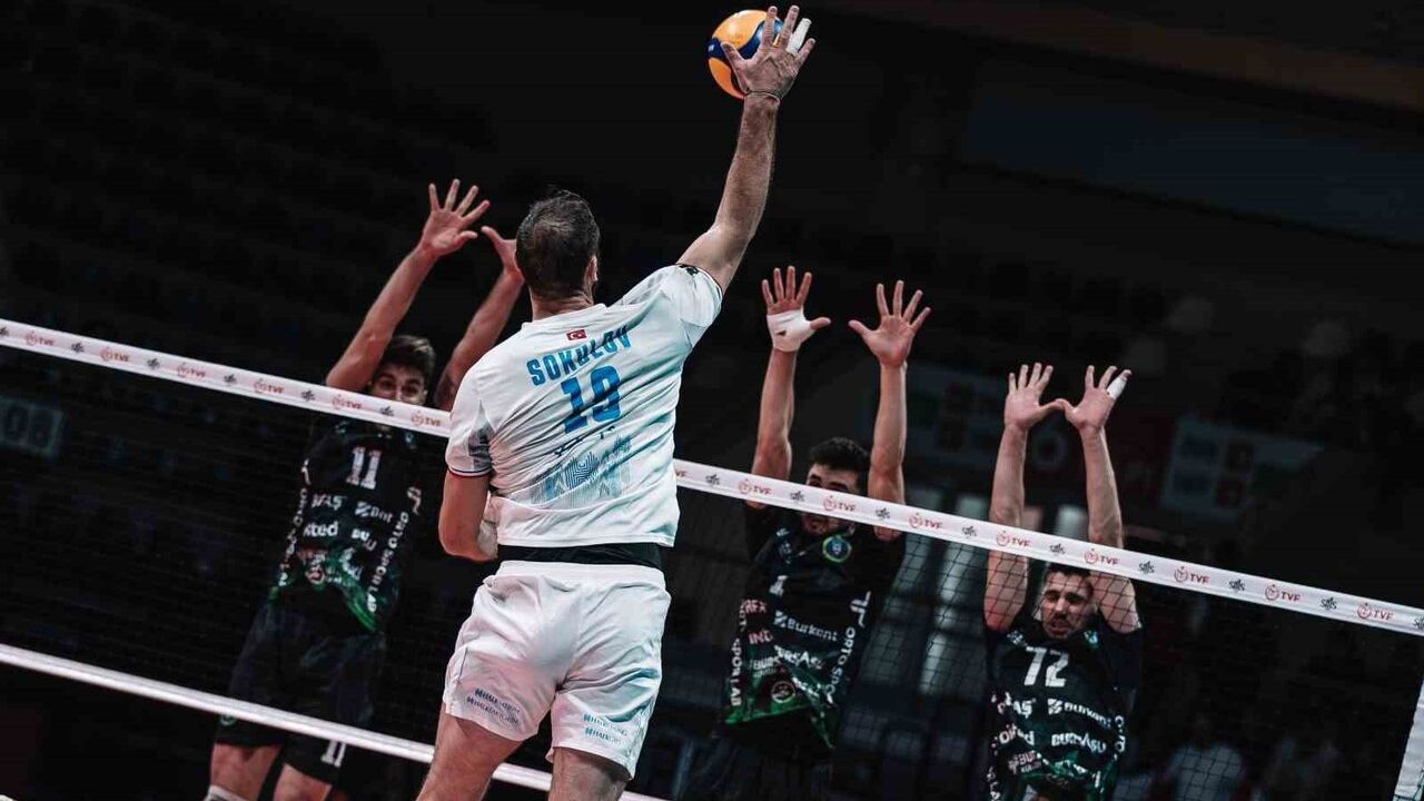 Halkbank, Bursa B.B. Spor'u 3-0 Yendi