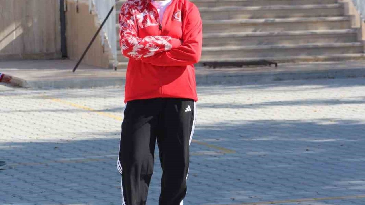 Halterde Başarıya Giden Yol: Hatice Karagöz'ün Hikayesi