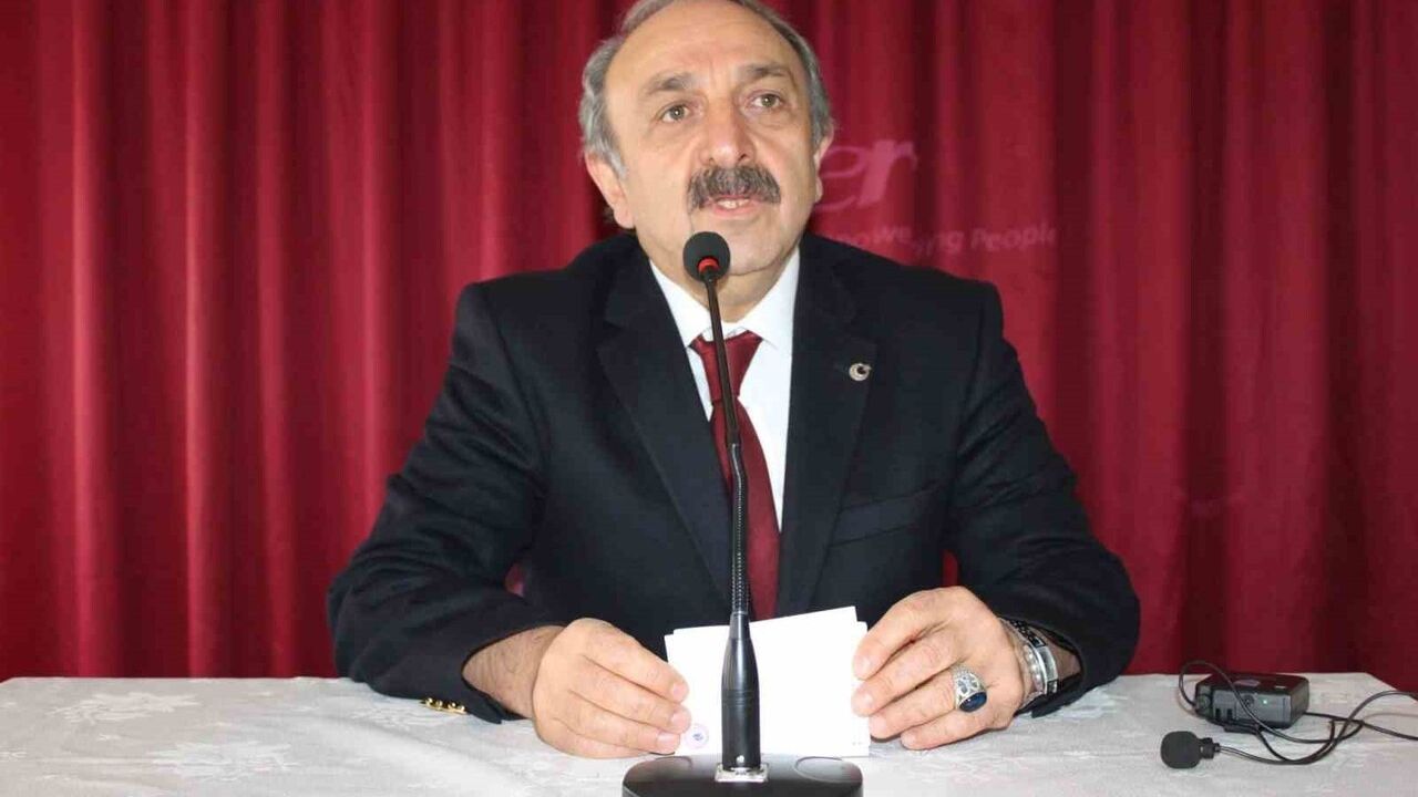 Hasan Pulur Erzurum’da Anılıyor