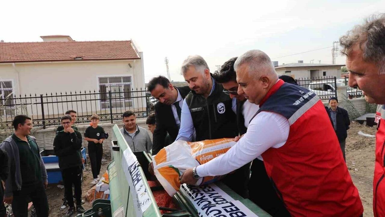 Hatay Büyükşehir'den Tarım Lisesine Destek