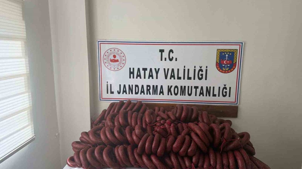 Hatay'da 120 Kilogram Menşei Belirsiz Sucuk Ele Geçirildi