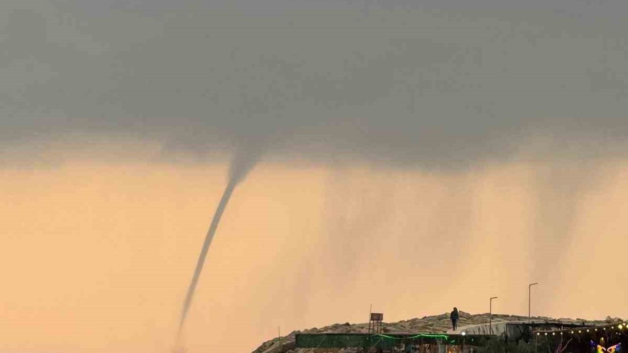 Hatay'da Akdeniz Açıklarında Hortum Oluştu