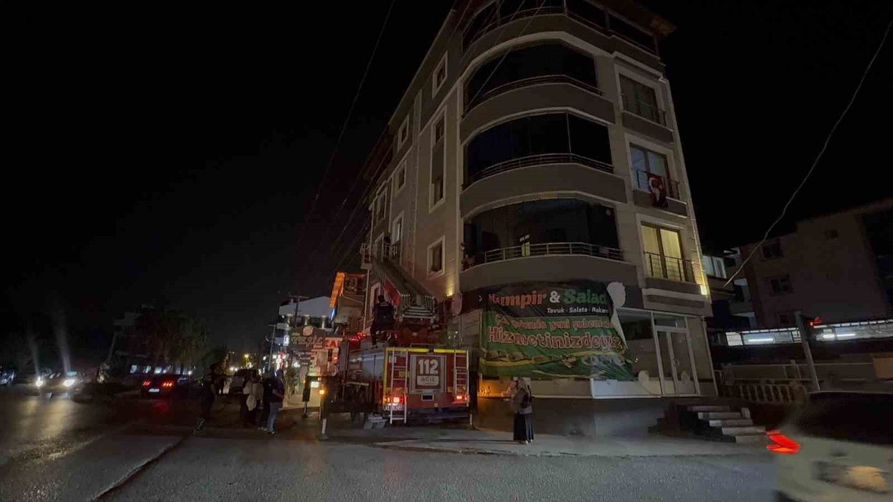 Hatay'da Bebek Kurtarma Operasyonu: İtfaiye Ekiplerinin Başarılı Mücadelesi