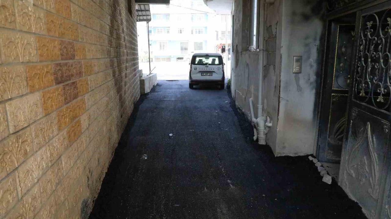 Hatay'da Özel Gereksinimli Birey İçin Asfalt Çalışması