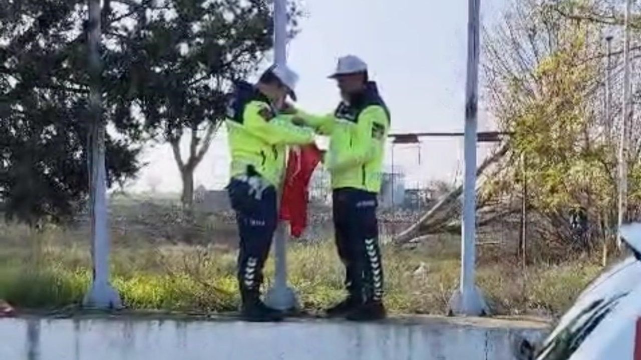 Hayrabolu Jandarması'ndan Duygusal Bayrak Değişimi