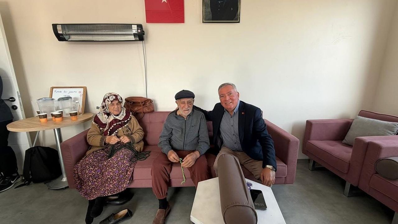 Honaz Belediye Başkanı Kepenek’ten Yaşlılara Anlamlı Ziyaret