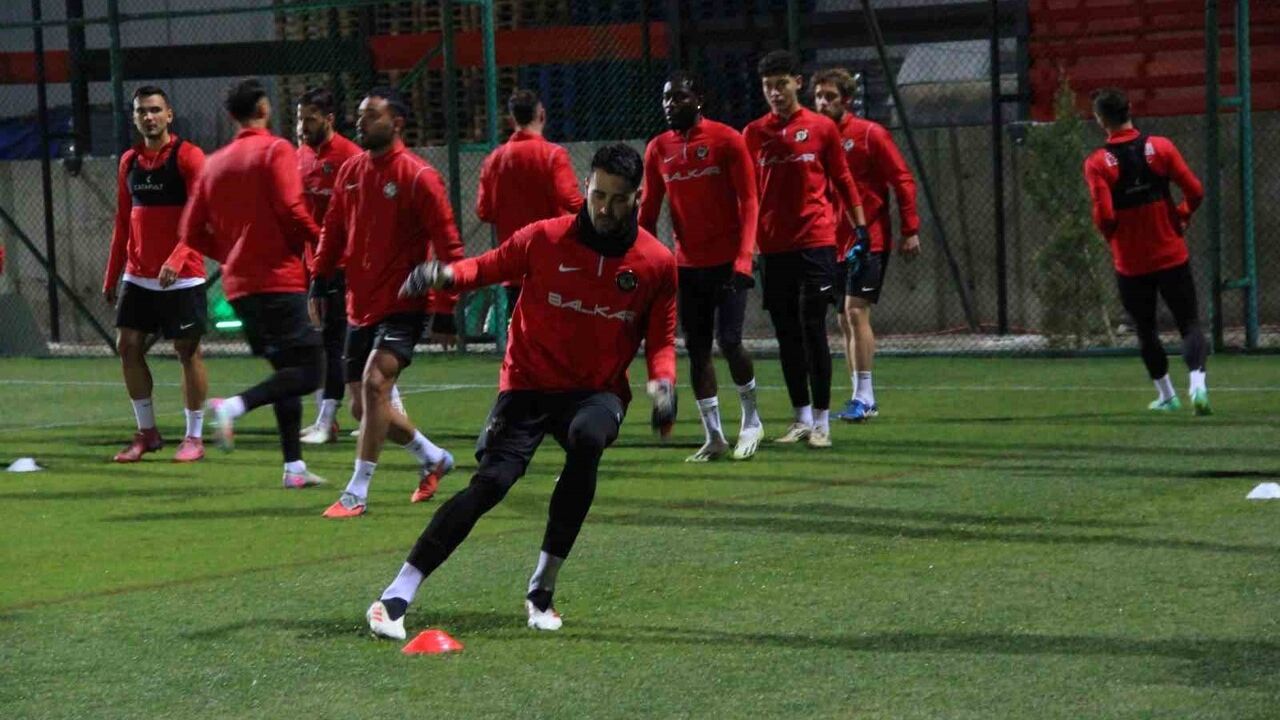 Hüseyin Eroğlu, Çorum FK ile İlk Antrenmanını Yaptı