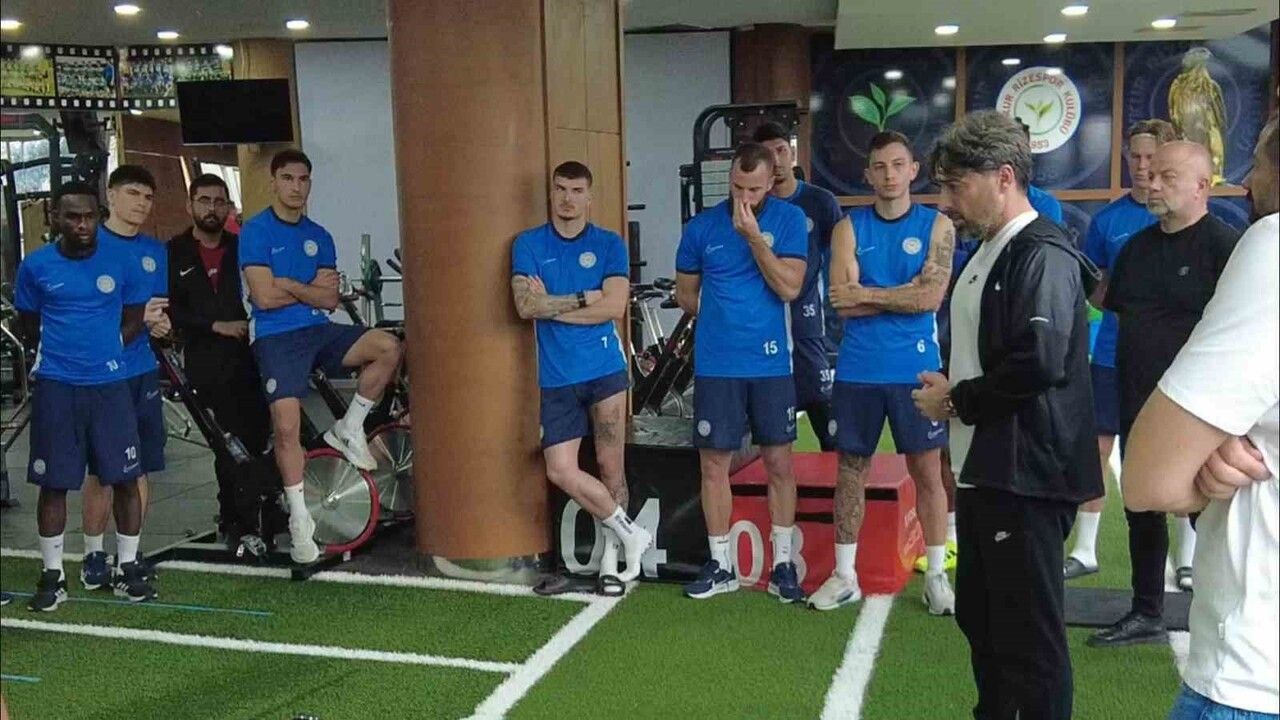 İlhan Palut Çaykur Rizespor'dan Ayrıldı