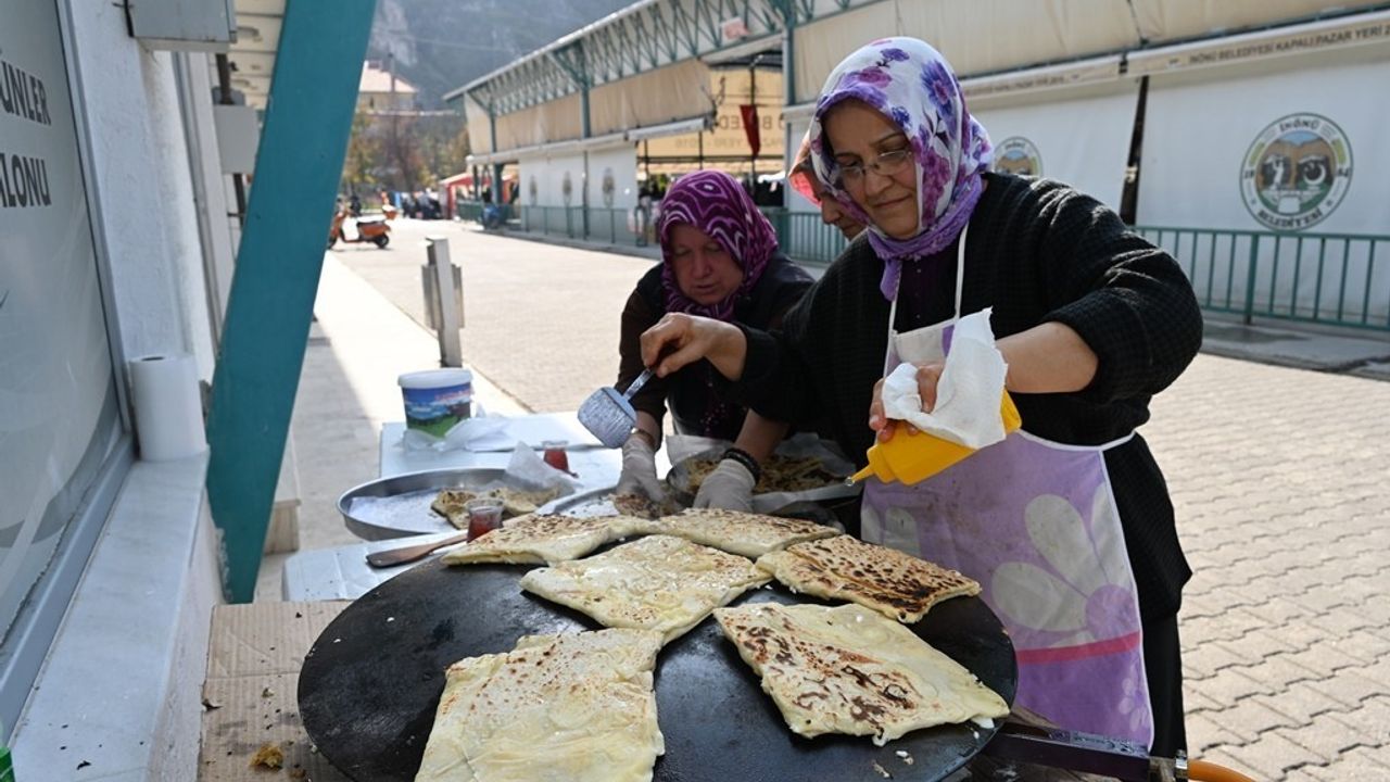 İnönü Kadınlarından Başkan Harmancı'ya Lezzetli İkram