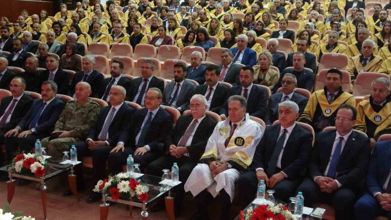 İnönü Üniversitesi 2025-2026 Akademik Yılı Töreni Gerçekleşti