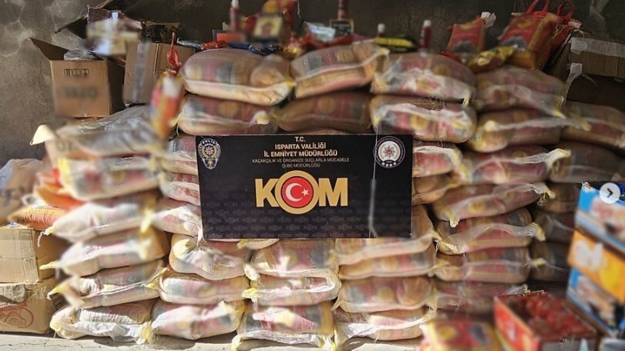 Isparta'da Kaçak Gıda ve Elektronik Sigara Operasyonu