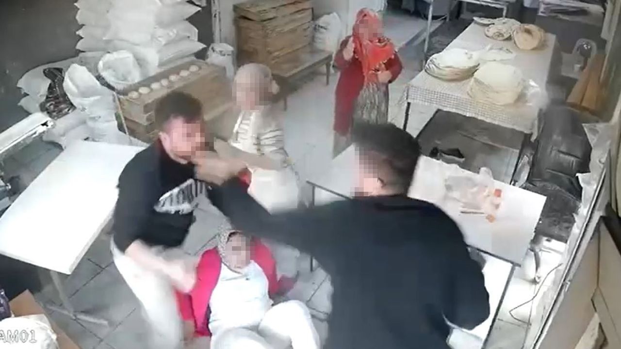 İstanbul'da Borç Yüzünden Kavga: Kadın Yerlerde Sürüklendi