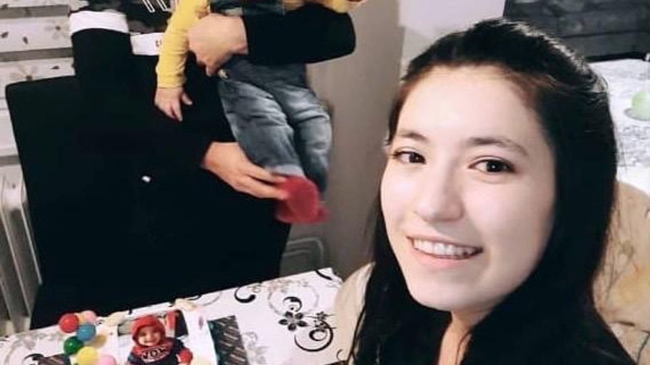 İstanbul'da Gıda Zehirlenmesi: Aile Cenazelerini Aldı