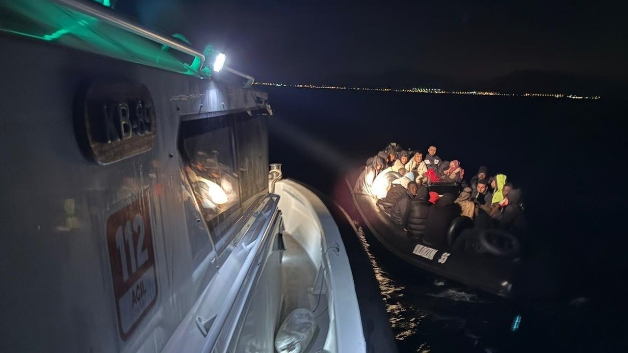 İzmir Açıklarında Düzensiz Göçmen Operasyonu