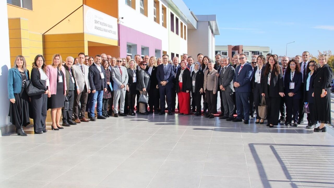 İzmir'de Hayat Boyu Öğrenme İçin Yeni Adımlar Atıldı