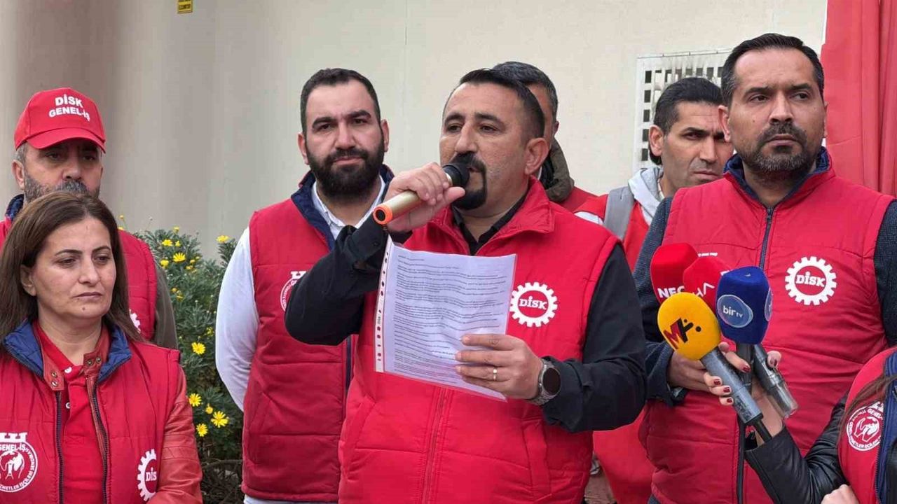 İzmir'de İşçilerden Sosyal Haklar İçin Eylem