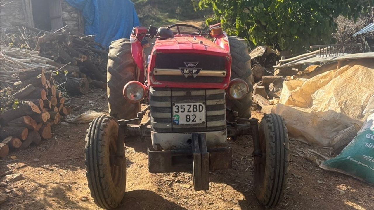 İzmir'de Traktör Devrildi, Sürücü Hayatını Kaybetti