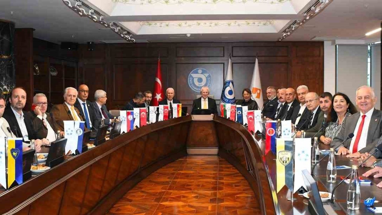 İzmir Spor Kulüpleri'nin Ekonomik Katkıları Tartışıldı