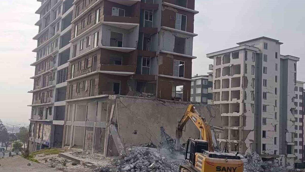 Kahramanmaraş'ta Yıkım Süreci Tamamlanıyor