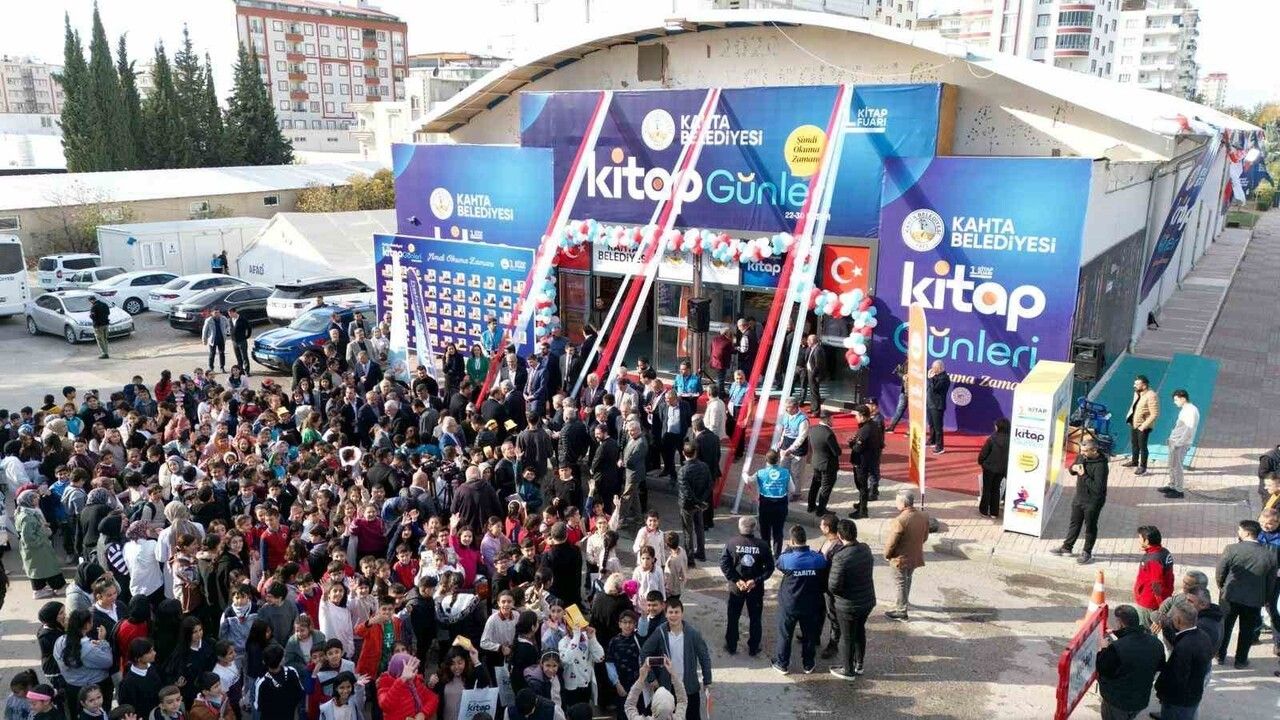 Kahta'da İlk Kitap Fuarı Heyecanı