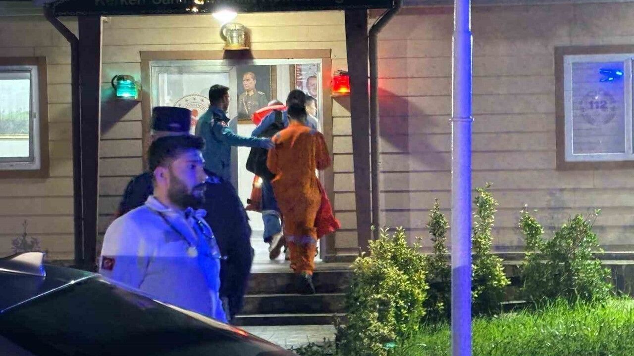 Kandıra açıklarında yangın: 25 mürettebat tedbir amaçlı hastaneye kaldırıldı