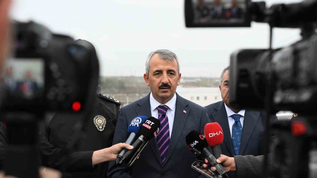 Kapıkule Sınır Kapısı'ndan Rekor Tır Geçişi