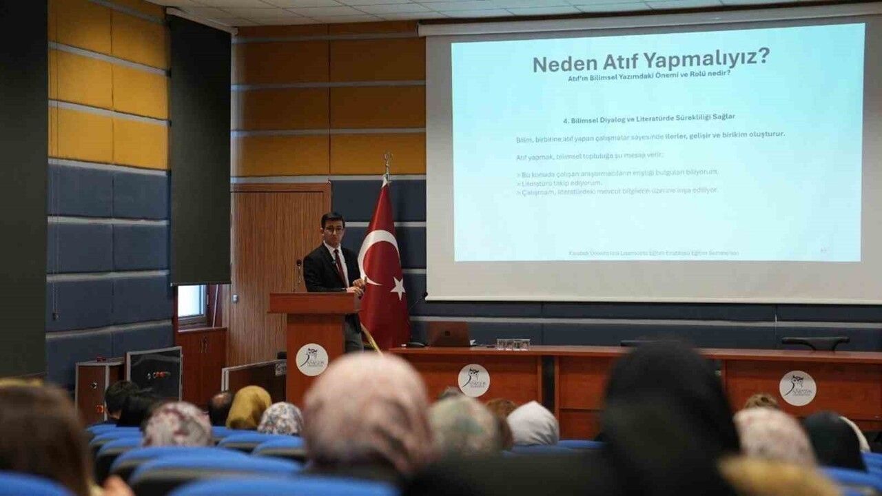 Karabük Üniversitesi'nde Tez Yazım Atölyesi: Bilimsel Etik ve Atıf Kültürü Vurgusu