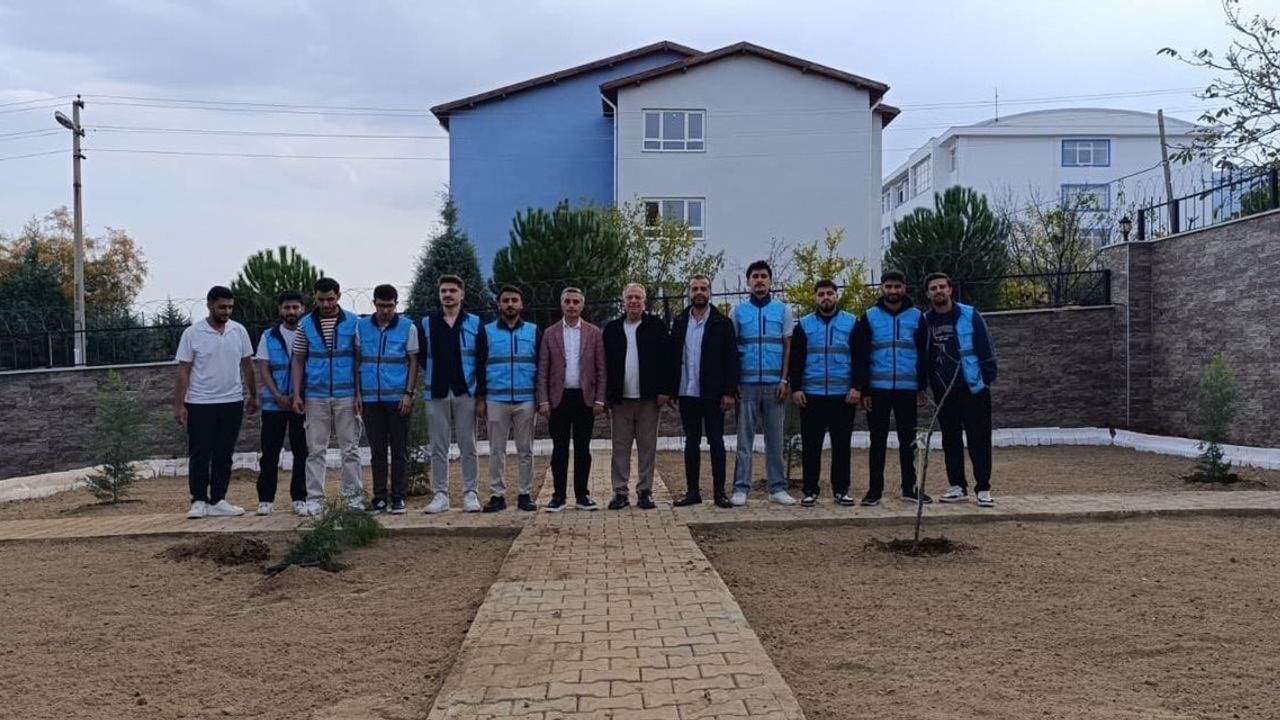 Karacasu Belediyesi'nden Yurt Bahçesine Yeşil Alanlar