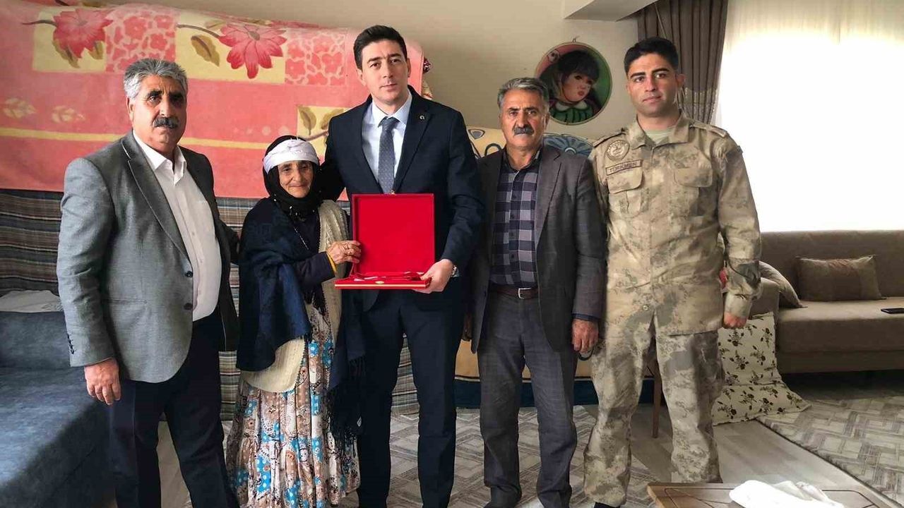 Karakoyunlu Kaymakamından Şehit Ailesine Ziyaret