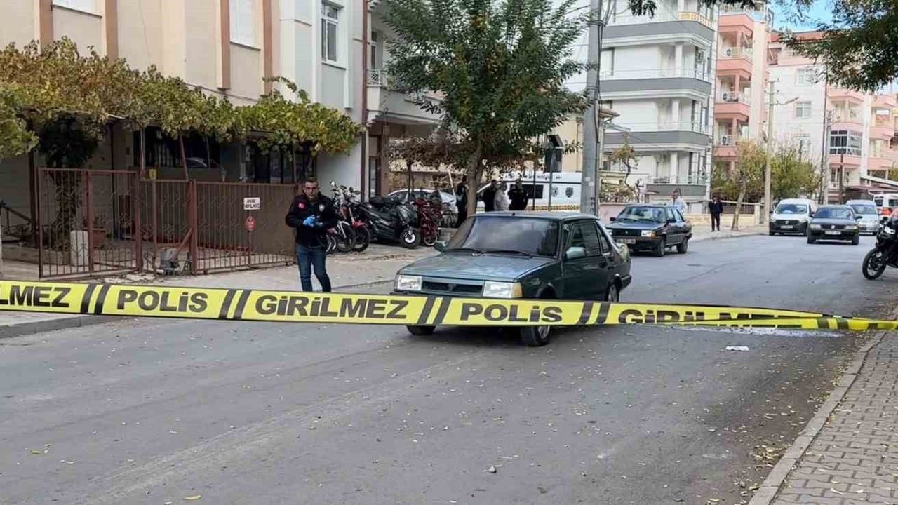 Karaman’da 5 Yaşındaki Kız Çocuğu Otomobilin Çarpması Sonucu Yaralandı