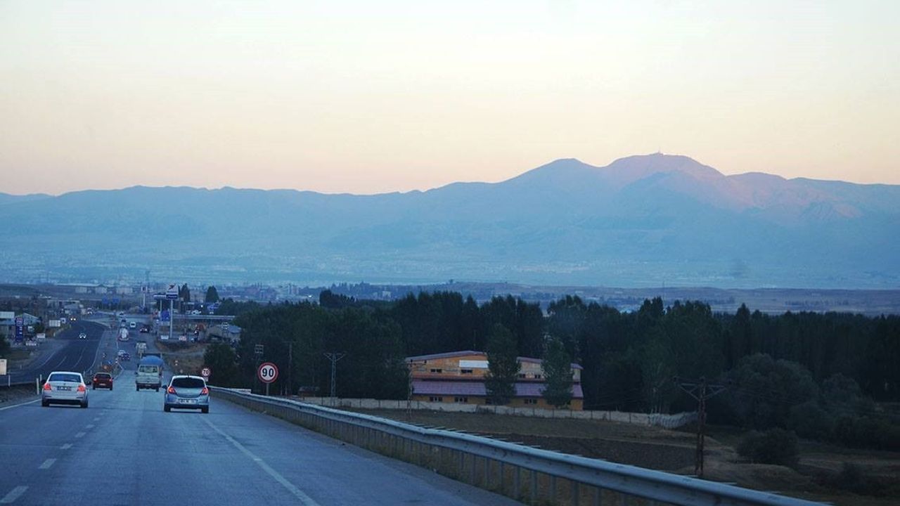 Karayollarında Hız Tabelalarında Güncellemeler
