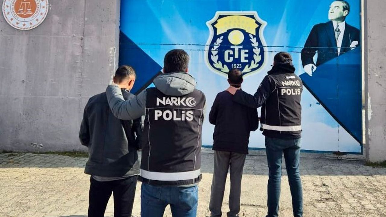 Kars'ta Uyuşturucu Suçlarından İki Şahıs Tutuklandı