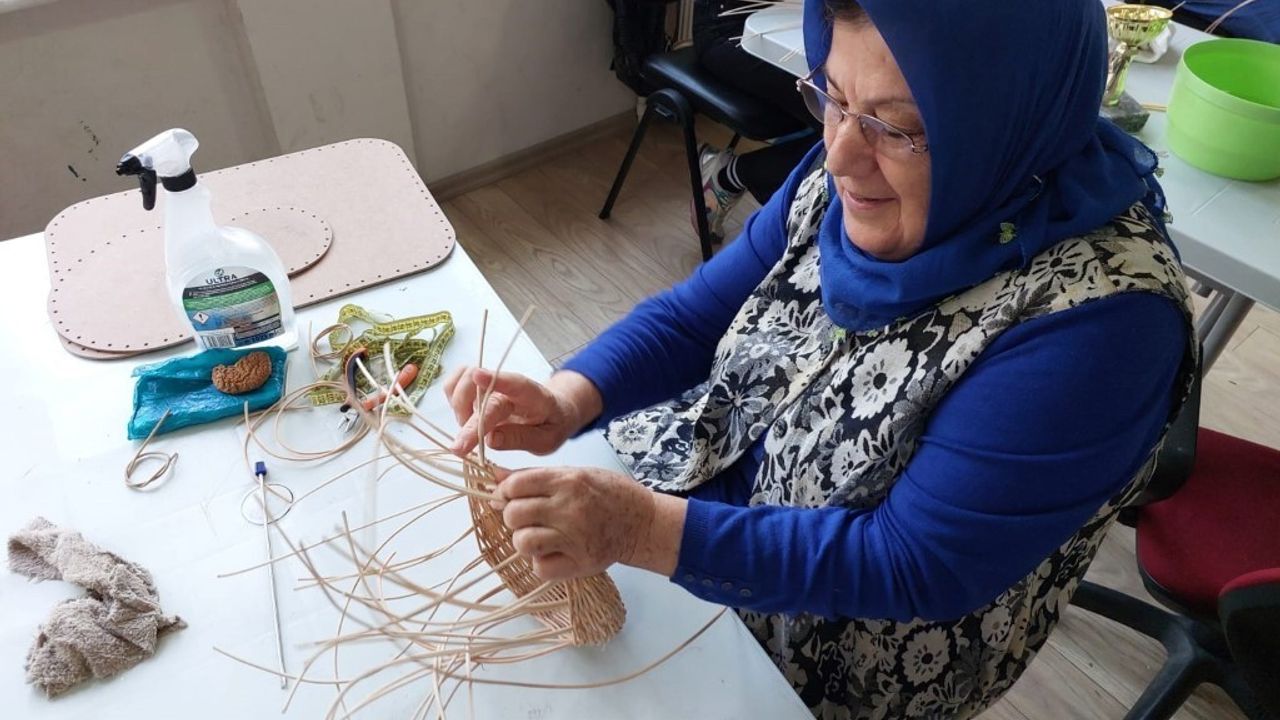 Kartepe'de KAR-MEK ile Yeni Meslekler Edinin